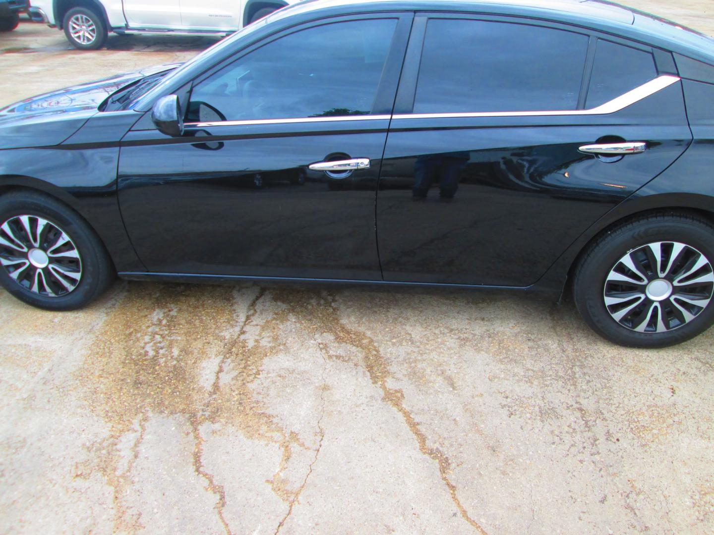 2020 BLACK /BLACK Nissan Altima (1N4BL4BV7LC) , located at 1815 NE 28th St., Fort Worth, TX, 76106, (817) 625-6251, 32.795582, -97.333069 - Photo#7